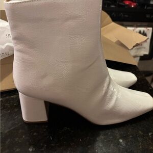 Journee Collection White Ankle Booties Size 12